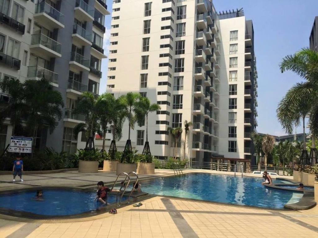 One Palm Tree Villas Manila Luaran gambar